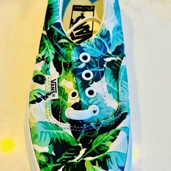 Vans Custom Made "leaf me alone" brand new womens sz7 mens 5.5 NWT - Picture 8 of 8